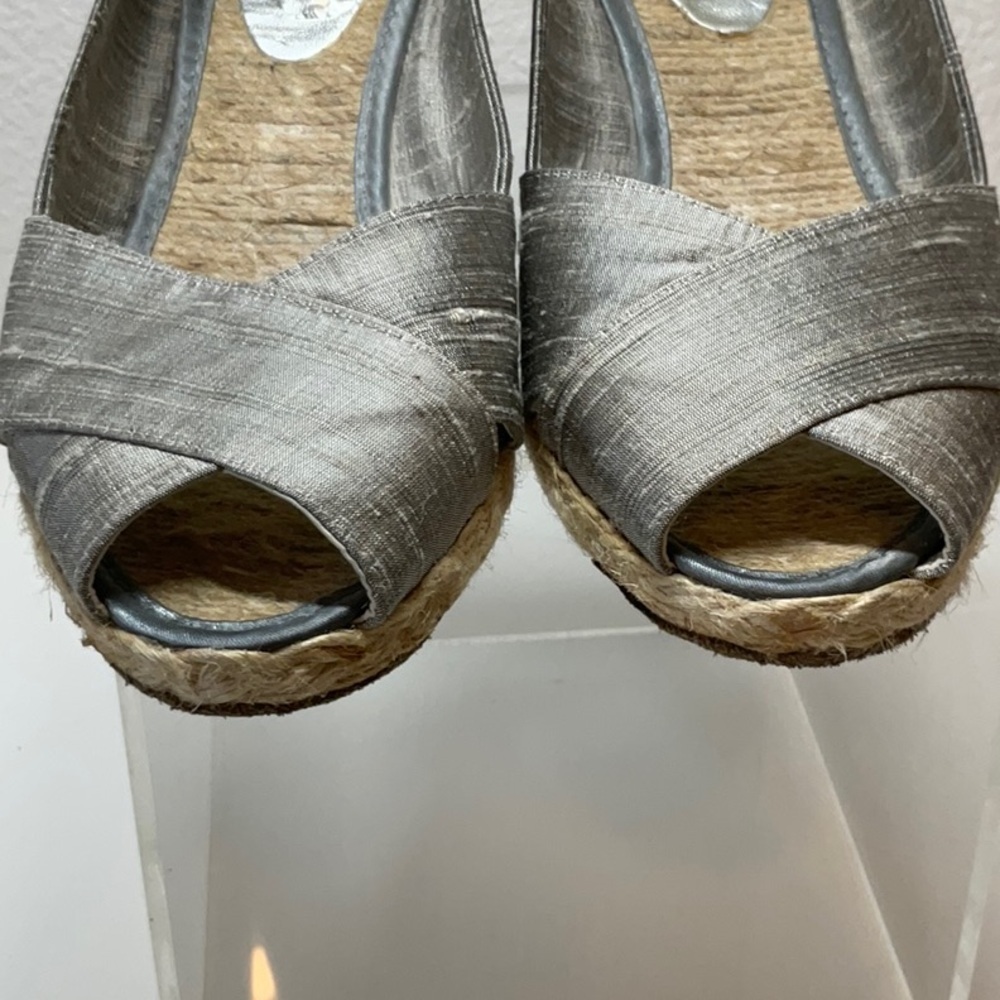 Lauren Ralph Laure Silk Shantung Silver Taupe Espadrille Wedge Peep-Toe Shoe 8 - Picture 7 of 8